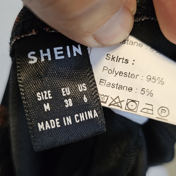 Shein Fully Lined Sheer Paisley Mini Skirt 95% Polyester 5% Elastane Size M - Picture 5 of 5